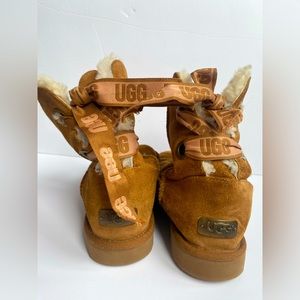 UGG CUSTOMIZABLE BAILEY BOW SHORT CHESTNUT WOMEN'S BOOTS SIZE US 6